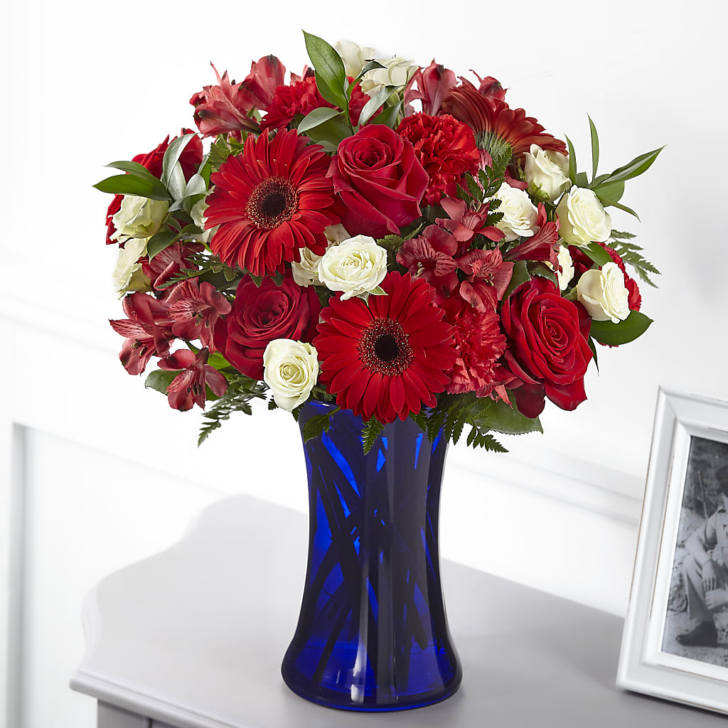Hearts Embrace Bouquet – Nacogdoches Floral Company, Nacogdoches TX