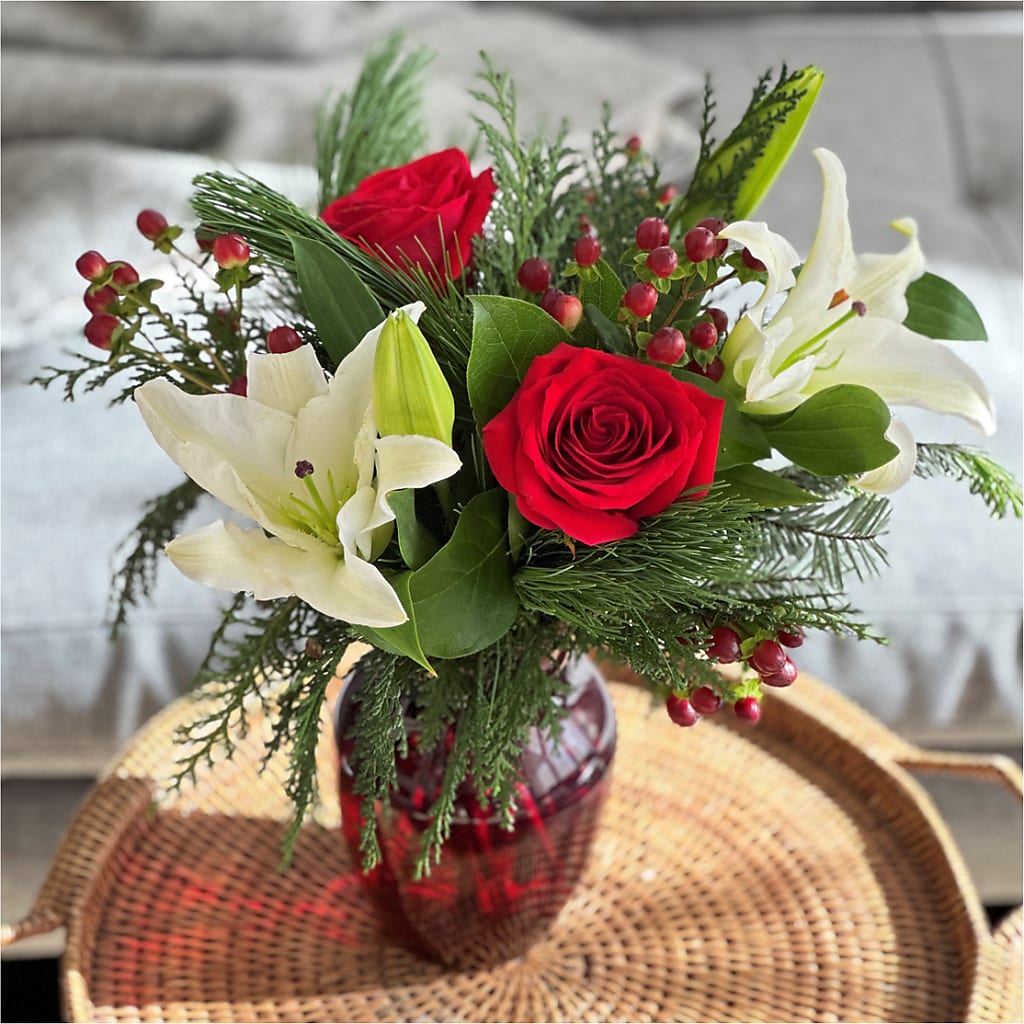 Evergreen Delight Bouquet –  Nacogdoches Floral Company, Nacogdoches TX
