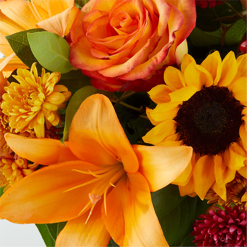 Grateful Centerpiece –  Nacogdoches Floral Company, Nacogdoches TX