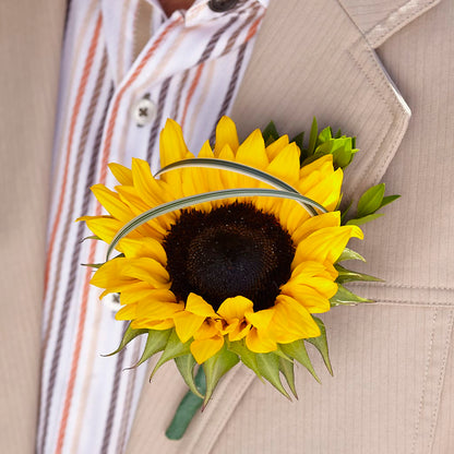 Free Spirit Boutonniere –  Nacogdoches Floral Company, Nacogdoches TX